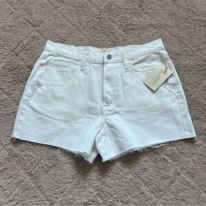 NWT Universal Thread Cotton 4" Inseam Denim Boyfriend Shorts‎ Women's Size 6